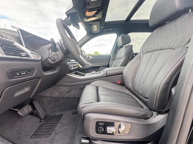 Photo of 2026 Black Sapphire Metallic BMW X5 PHEV
