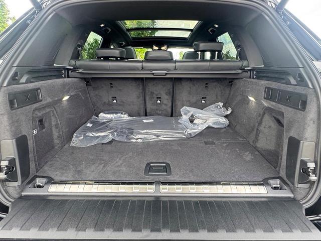 Photo of 2026 Black Sapphire Metallic BMW X5 PHEV