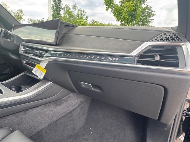 Photo of 2026 Black Sapphire Metallic BMW X5 PHEV