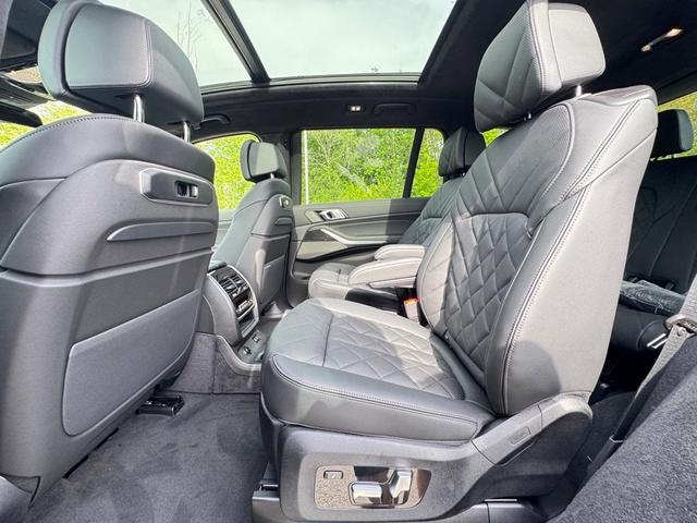 Photo of 2026 Carbon Black Metallic BMW X7