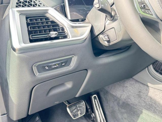 Photo of 2026 Carbon Black Metallic BMW X7