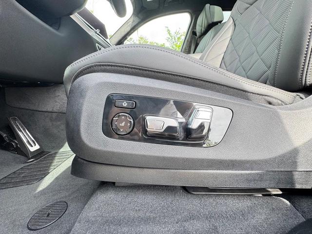 Photo of 2026 Carbon Black Metallic BMW X7