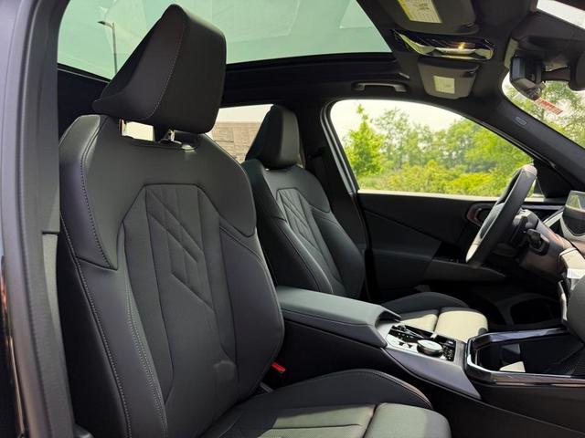 Photo of 2025 Black Sapphire Metallic BMW X3