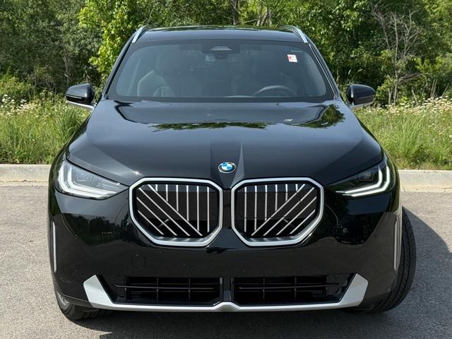 Photo of 2025 Black Sapphire Metallic BMW X3