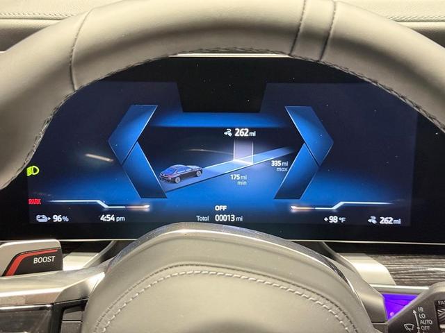Photo of 2025 Black Sapphire Metallic BMW i7