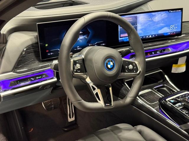 Photo of 2025 Black Sapphire Metallic BMW i7