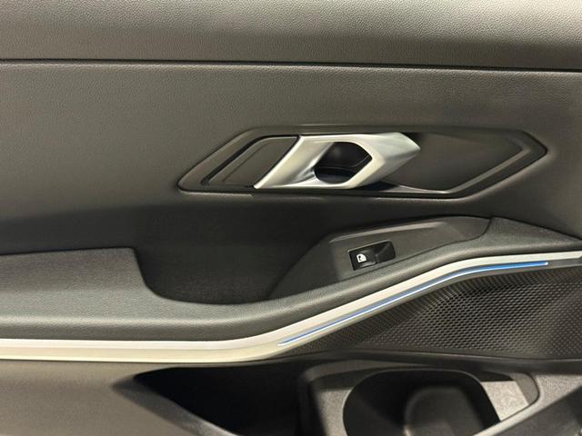 Photo of 2024 Black Sapphire Metallic BMW 330