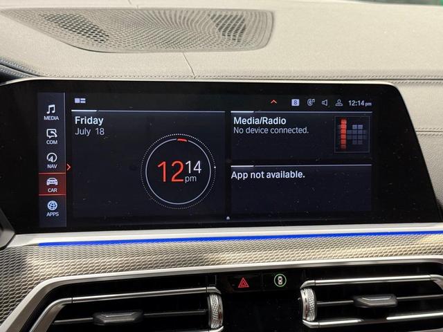 Photo of 2021 Mineral White Metallic BMW X6