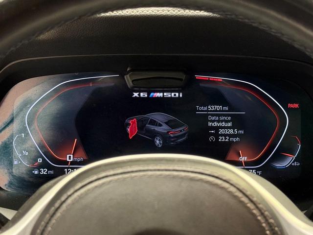 Photo of 2021 Mineral White Metallic BMW X6