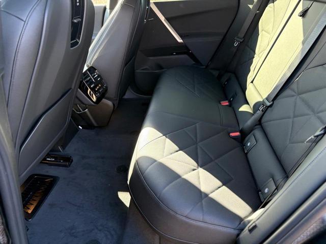 Photo of 2025 Phytonic Blue Metallic BMW iX