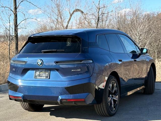 Photo of 2025 Phytonic Blue Metallic BMW iX