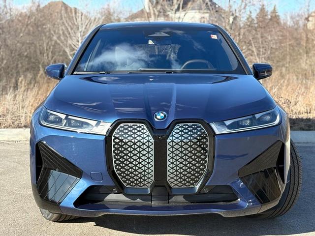 Photo of 2025 Phytonic Blue Metallic BMW iX