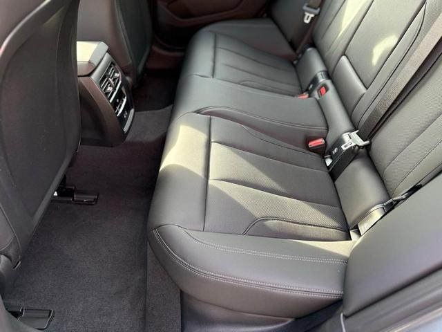 Photo of 2025 Skyscraper Gray Metallic BMW i4 Gran Coupe