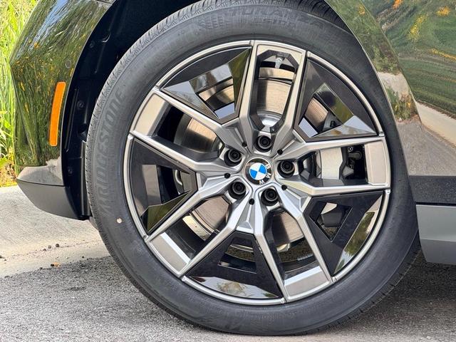 Photo of 2026 Black Sapphire Metallic BMW 530