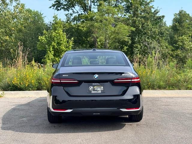 Photo of 2026 Black Sapphire Metallic BMW 530