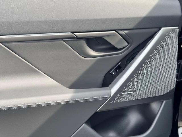 Photo of 2026 Black Sapphire Metallic BMW 530