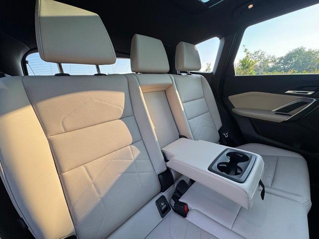 Photo of 2024 Mineral White Metallic BMW X1