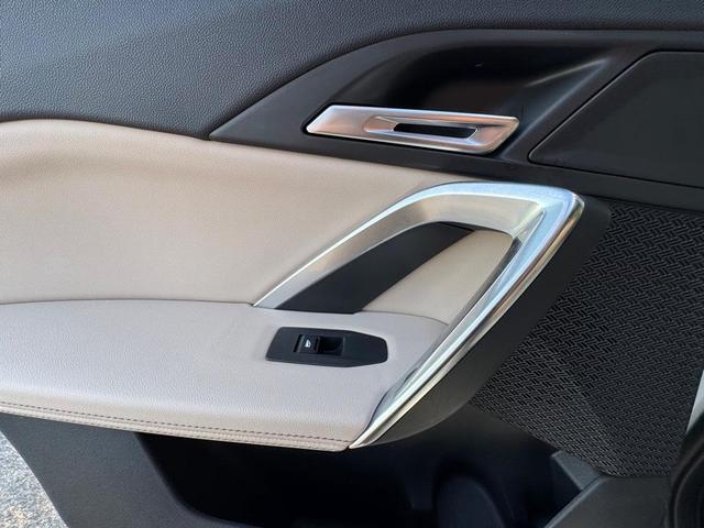 Photo of 2024 Mineral White Metallic BMW X1