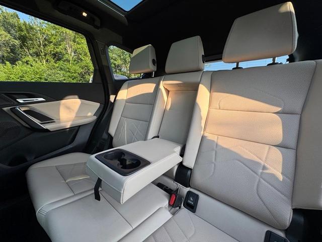 Photo of 2024 Mineral White Metallic BMW X1