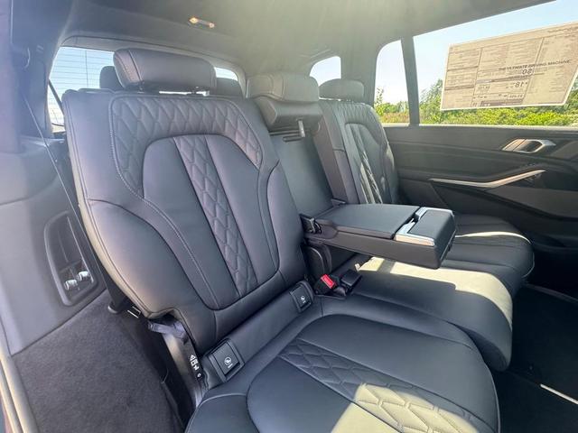 Photo of 2026 Black Sapphire Metallic BMW X7