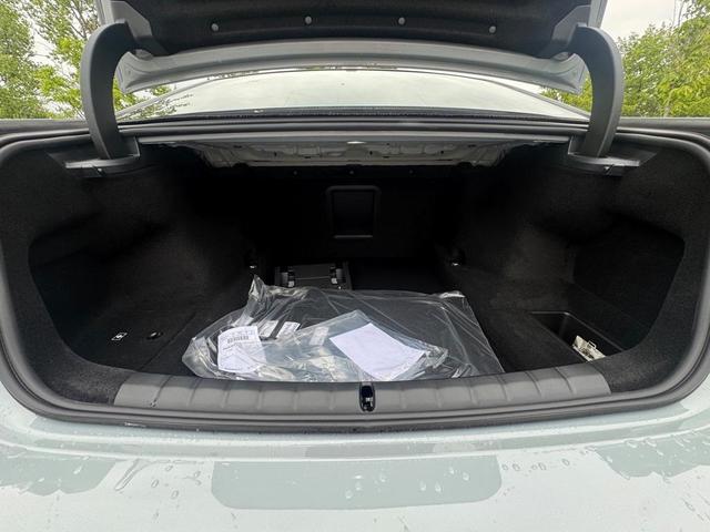 Photo of 2025 Brooklyn Gray Metallic BMW 760