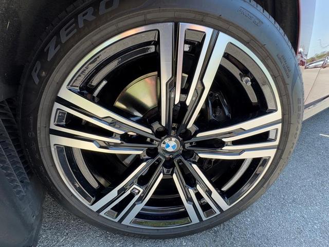 Photo of 2024 Aventurin Red Metallic BMW 760