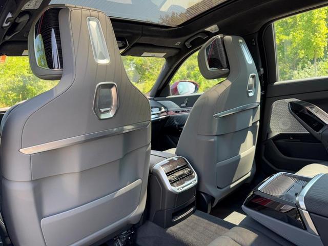 Photo of 2024 Aventurin Red Metallic BMW 760