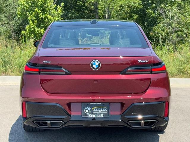 Photo of 2024 Aventurin Red Metallic BMW 760