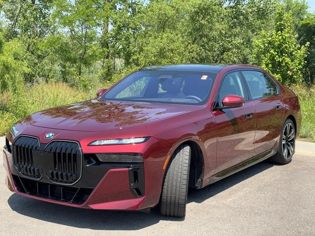 Photo of 2024 Aventurin Red Metallic BMW 760