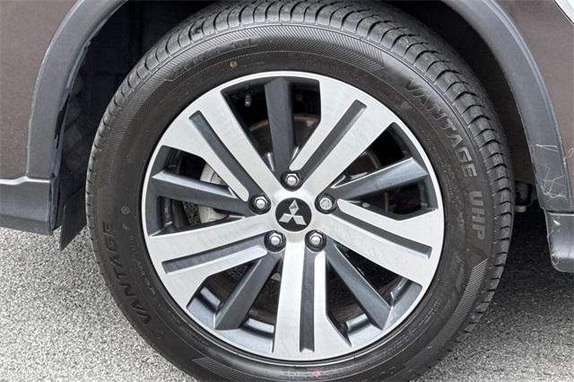 Photo of 2022 Labrador Black Pearl Mitsubishi Outlander Sport
