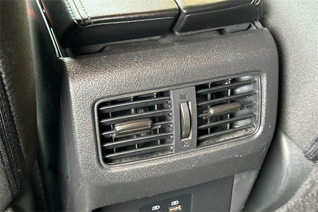 Photo of 2023 Super Black Nissan Rogue