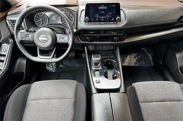 Photo of 2023 Super Black Nissan Rogue