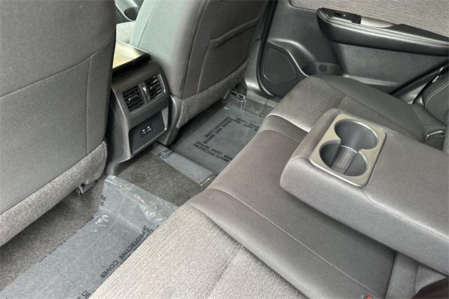 Photo of 2023 Super Black Nissan Rogue