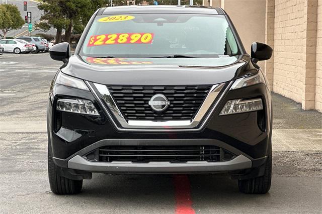 Photo of 2023 Super Black Nissan Rogue