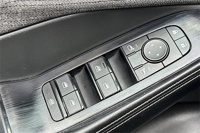 Photo of 2023 Super Black Nissan Rogue