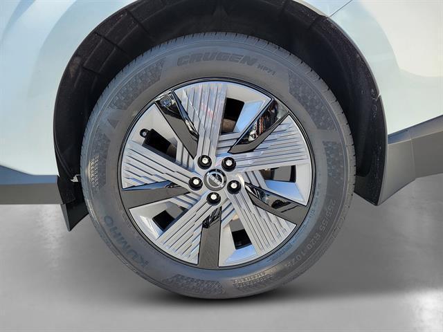 Photo of 2025 Everest White P Nissan Murano