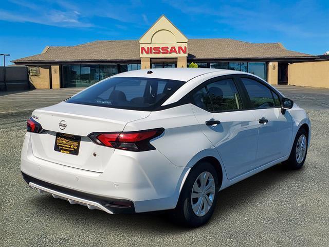 Photo of 2025 Cloud White Nissan Versa