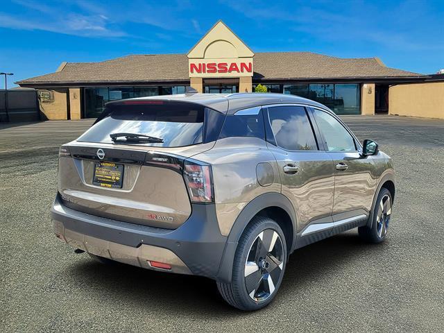 Photo of 2025 Canyon Bronze M Nissan Kicks