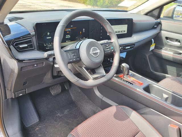 Photo of 2025 Canyon Bronze M Nissan Kicks