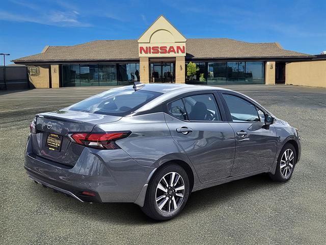 Photo of 2025 Gun Metallic Nissan Versa