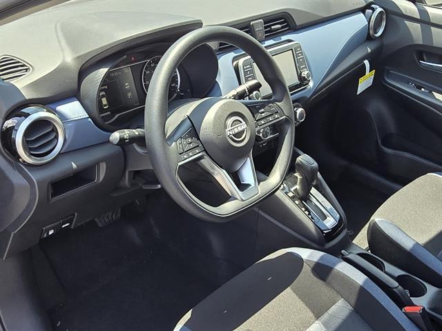 Photo of 2025 Gun Metallic Nissan Versa