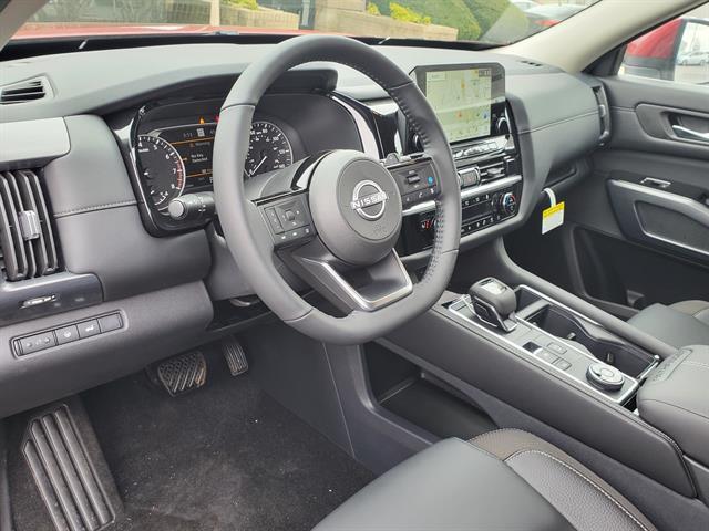 Photo of 2025 Scarlet Ember Nissan Pathfinder