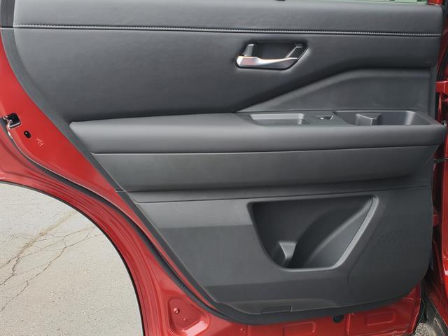 Photo of 2025 Scarlet Ember Nissan Pathfinder