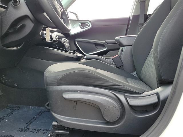 Photo of 2021 Snow White Pearl Kia Soul
