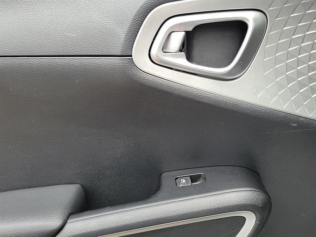 Photo of 2021 Snow White Pearl Kia Soul