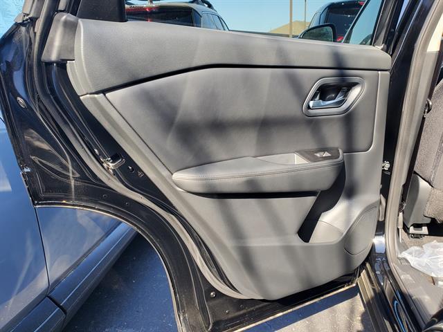 Photo of 2025 Black Nissan Rogue