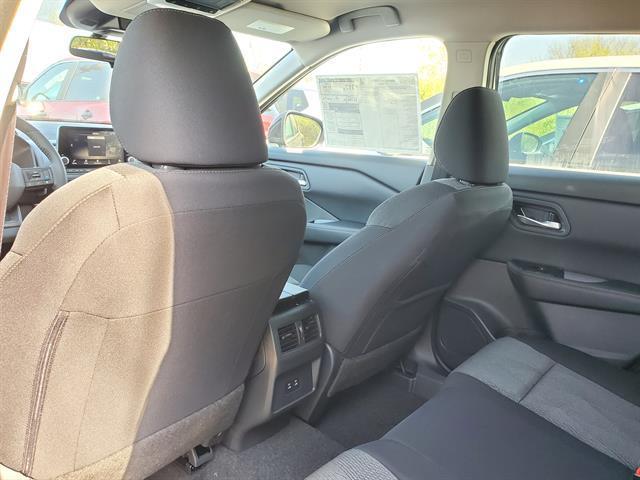 Photo of 2025 Black Nissan Rogue