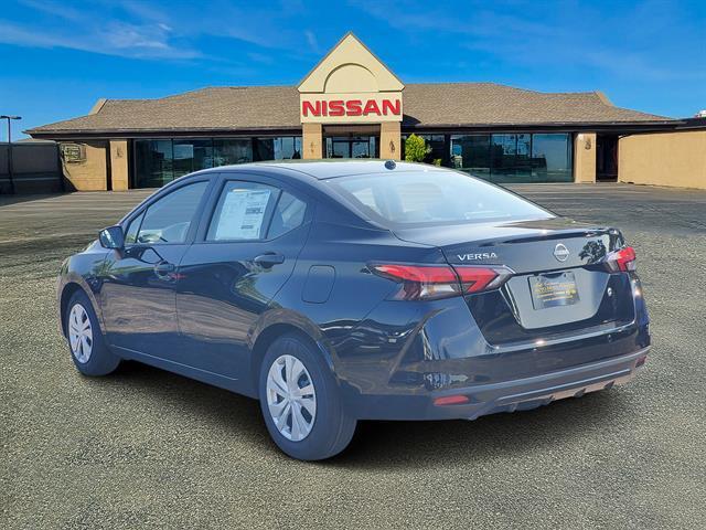 Photo of 2025 Black Nissan Versa