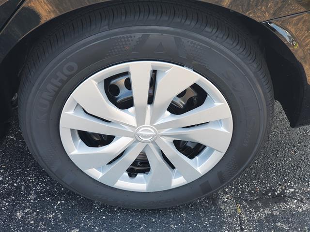 Photo of 2025 Black Nissan Versa