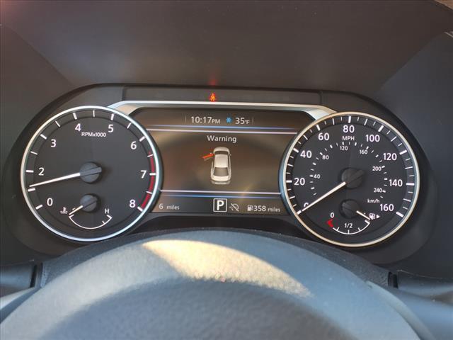 Photo of 2025 Aspen White Nissan Sentra